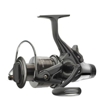 DAIWA Black Widow BR 5000A role za ribolov sa baitrunnerom 