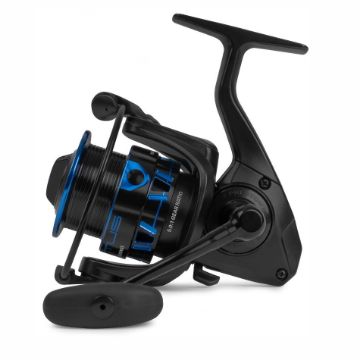 PRESTON Invictus 420 Role za feeder ribolov 